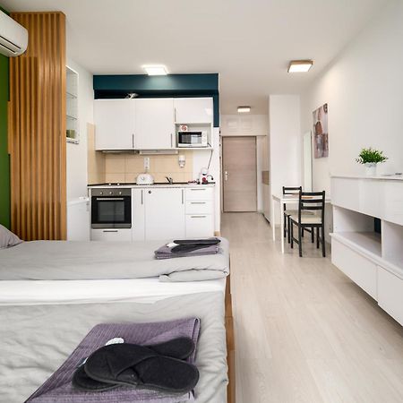 Atrium Residence Deluxe Suite-Free Parking Garage Same Building Budapeşte Dış mekan fotoğraf