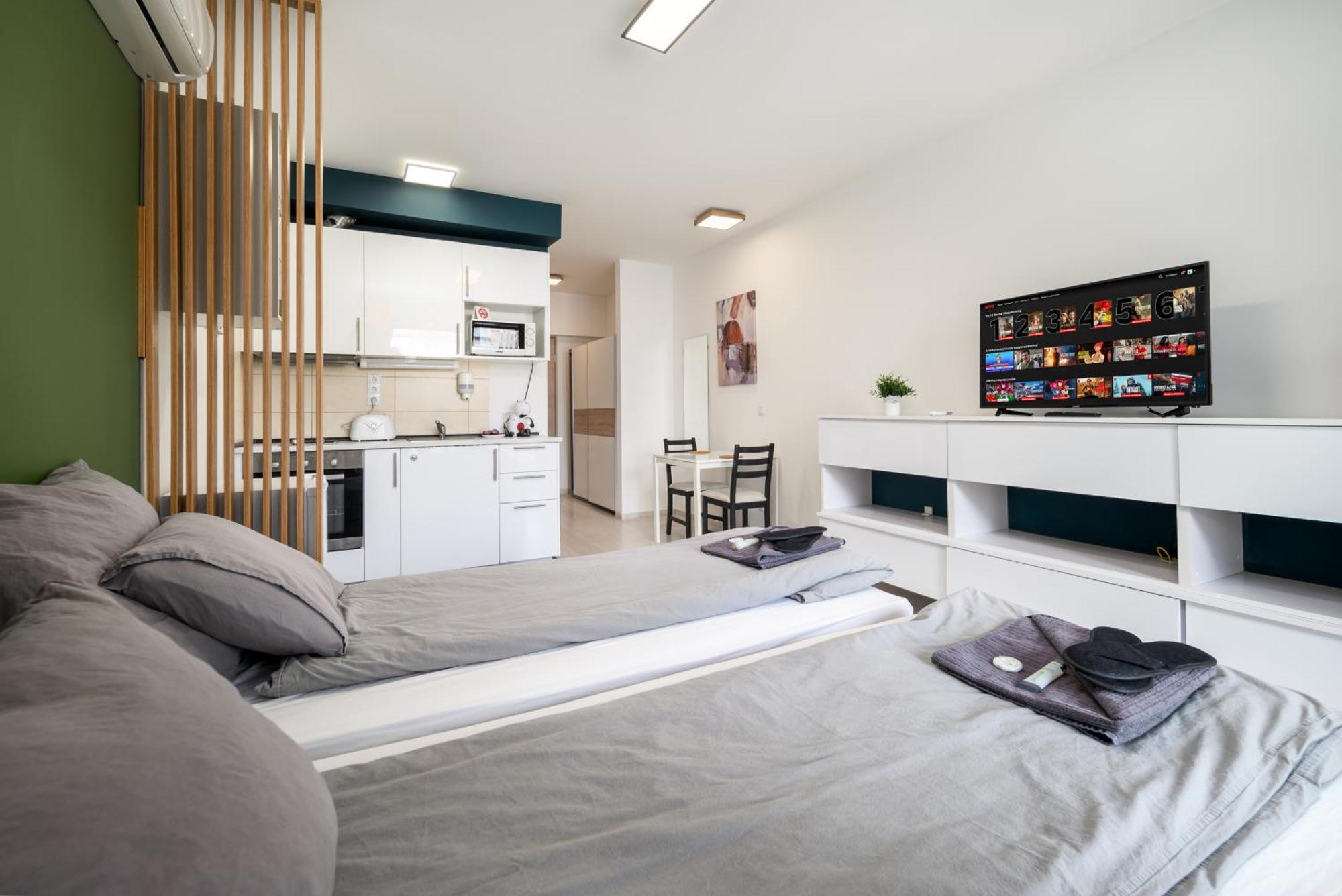 Atrium Residence Deluxe Suite-Free Parking Garage Same Building Budapeşte Dış mekan fotoğraf