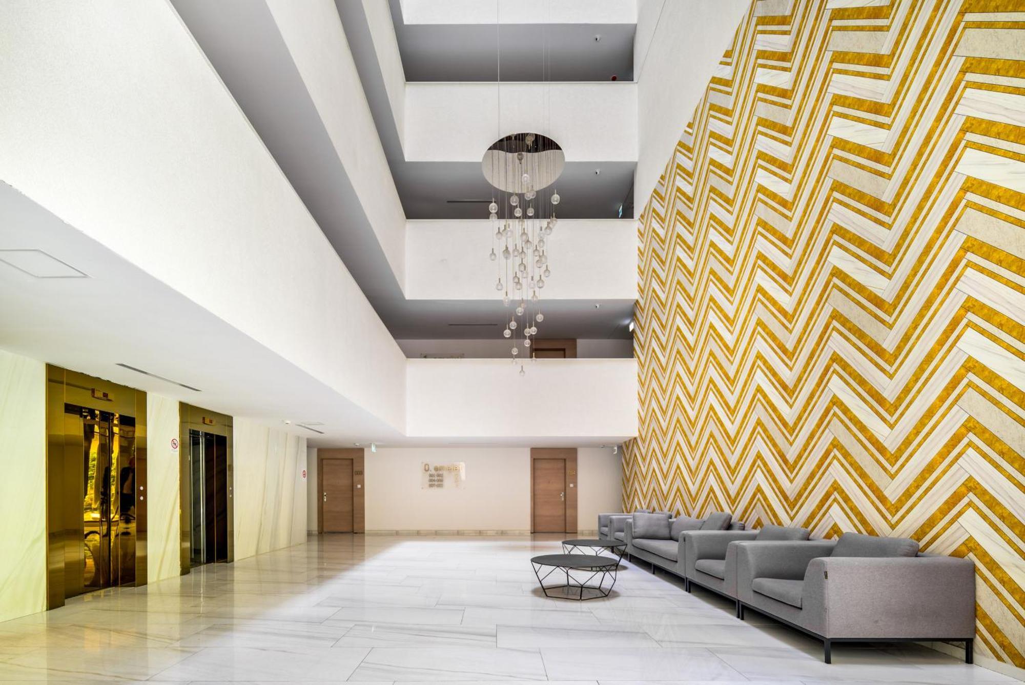 Atrium Residence Deluxe Suite-Free Parking Garage Same Building Budapeşte Dış mekan fotoğraf